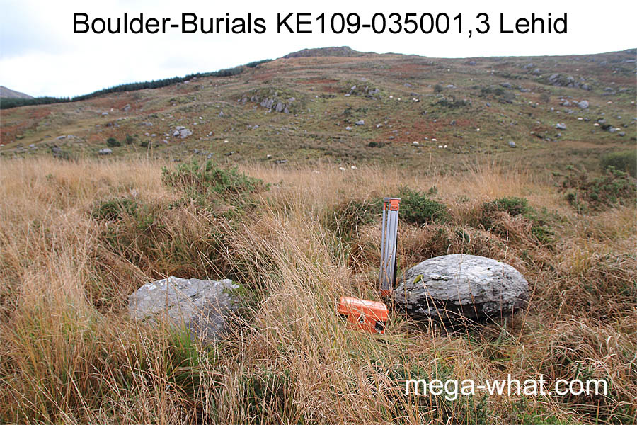 Boulder-Burial KE109-035001 Lehid, Kerry, Ireland.